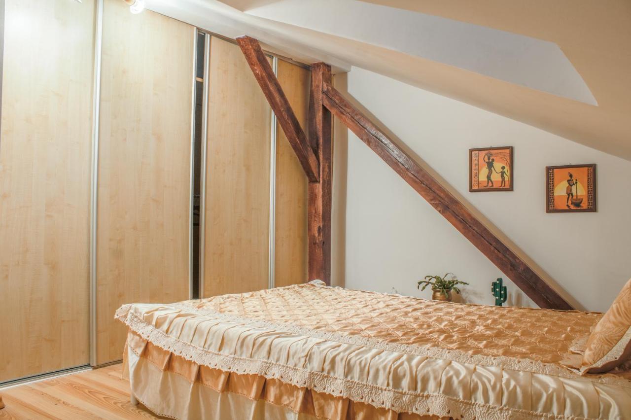 Apartment Gunram Mazury *