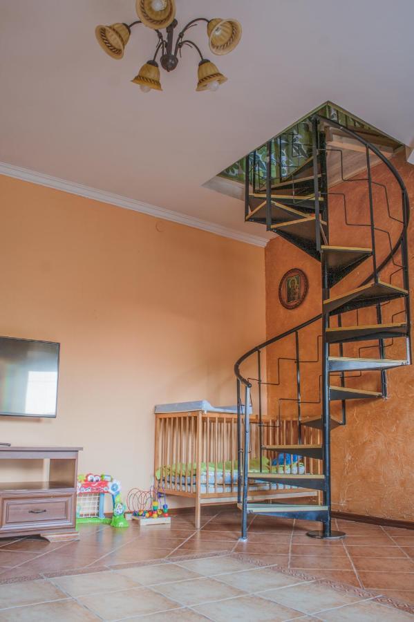 Gunram Mazury Apartment Okowizna