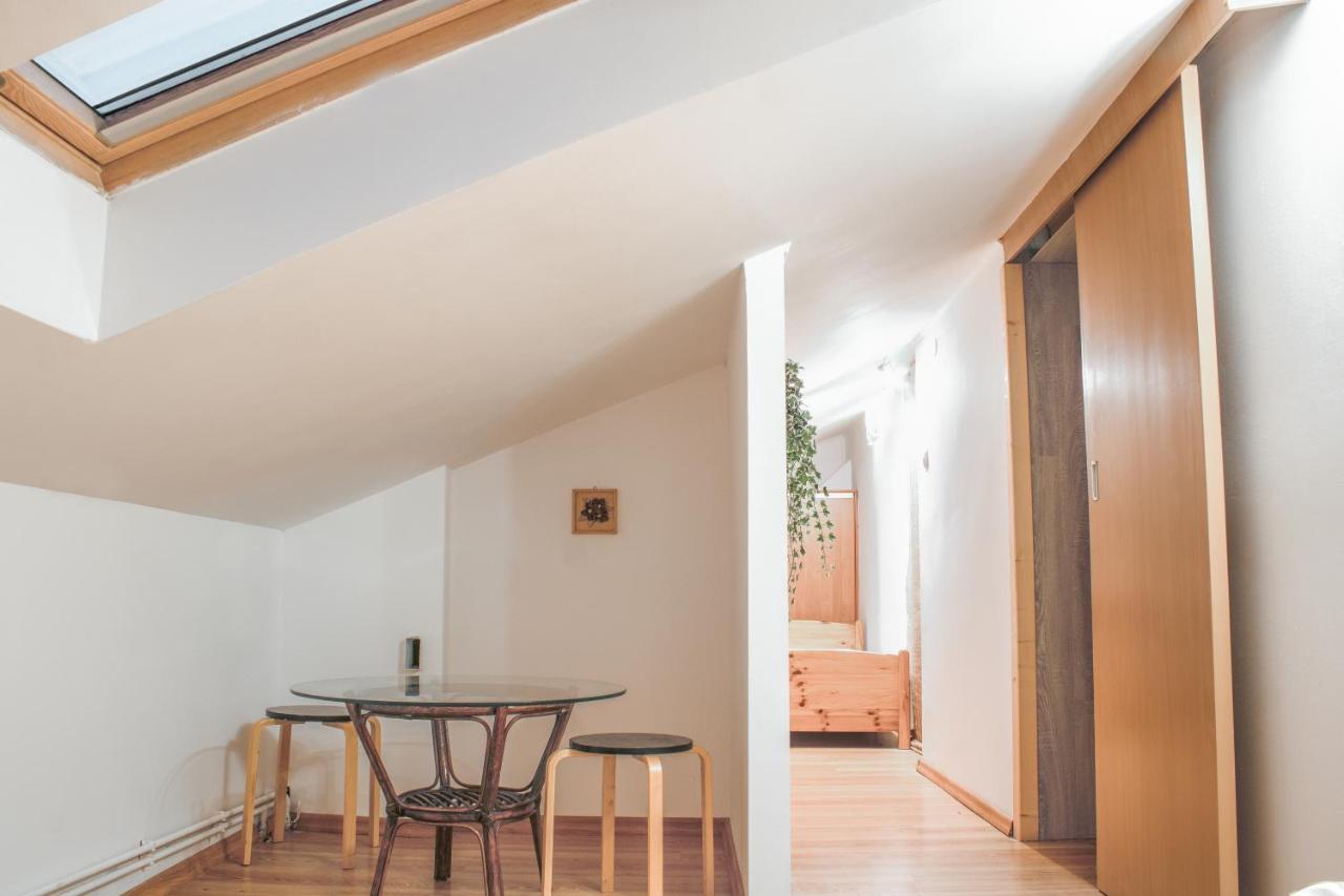 Gunram Mazury Apartment Okowizna